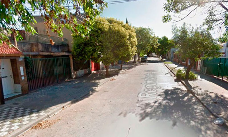 Asesinaron a balazos a una mujer en la puerta de su casa en la zona sur