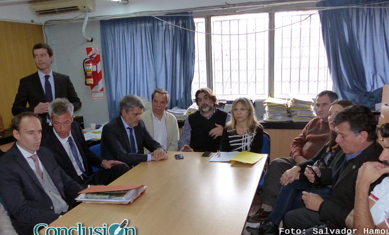 Durísimo cruce entre el municipio y el PRO por el cierre dominical de los supermercados