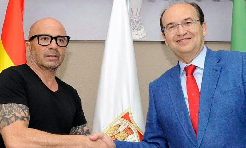 El casildense Jorge Sampaoli fue presentado como entrenador de Sevilla