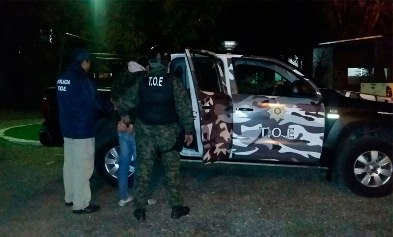 Detienen a cabecilla de banda de piratas del asfalto buscado por Interpol