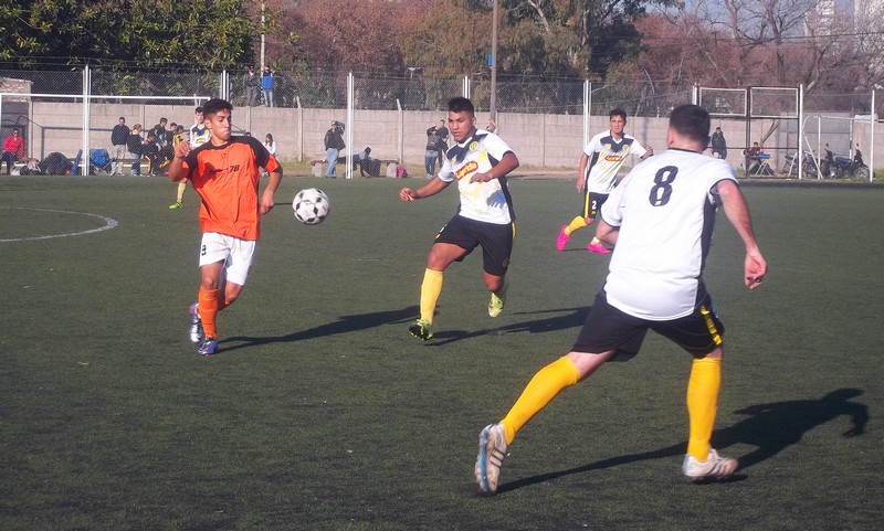 Rosarina: Adiur le ganó a Oriental, con arbitraje polémico