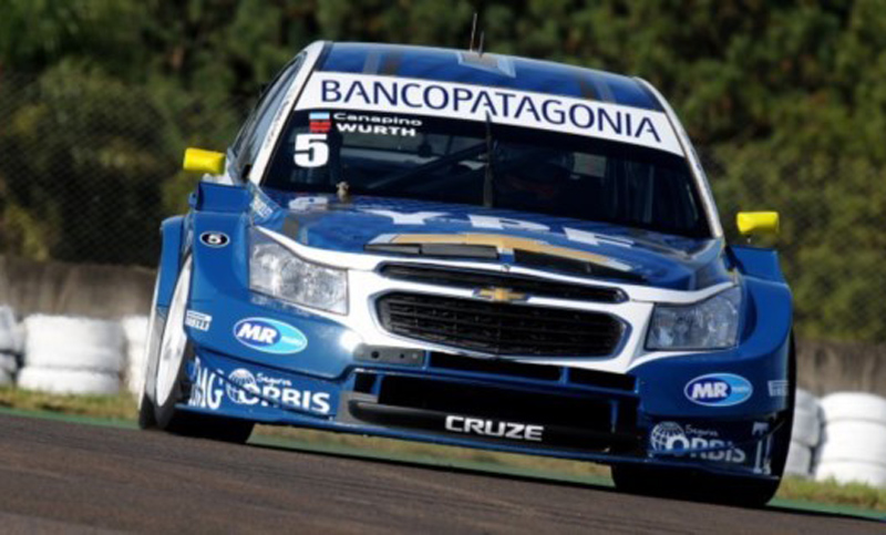 Agustín Canapino ganó la clasificación sabatina en el Súper TC2000