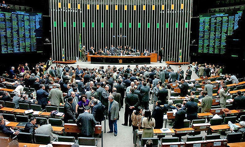 La Justicia brasileña tiene bajo su mirada a 21 de los 39 jefes de bloque de diputados