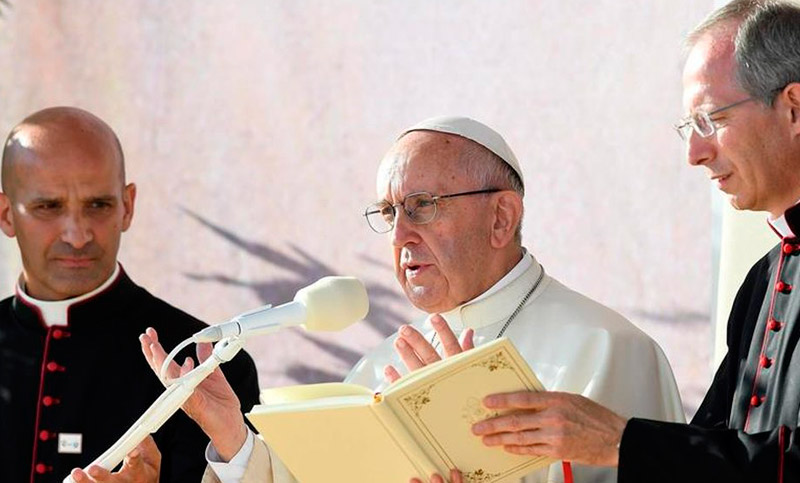 «¿Dónde está Dios si en el mundo hay gente que pasa hambre?», se preguntó Francisco en Cracovia