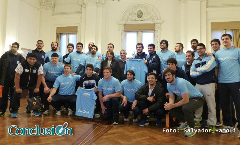 La selección nacional de handball se entrena en Rosario
