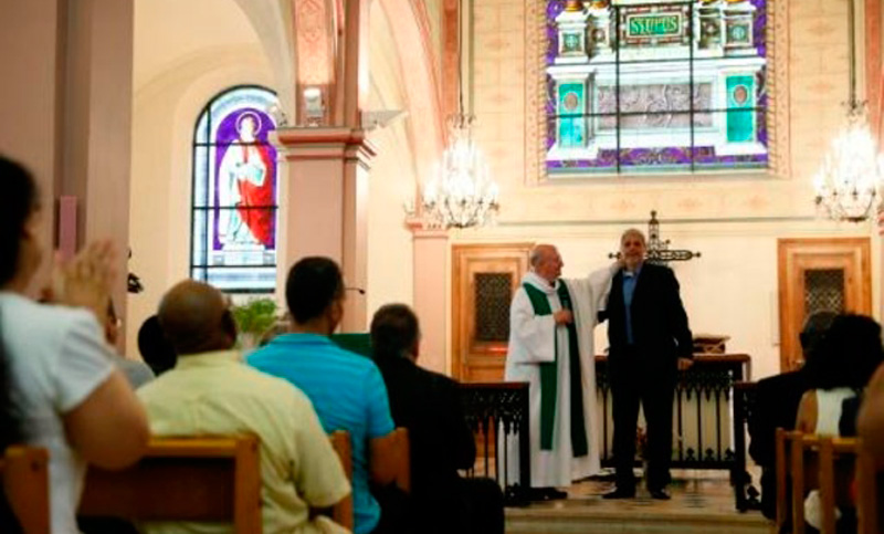 Un millar de católicos y musulmanes en la misa por el cura francés degollado