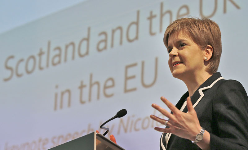 Escocia le pidió a la primera ministra Theresa May que asegure su continuidad en la UE