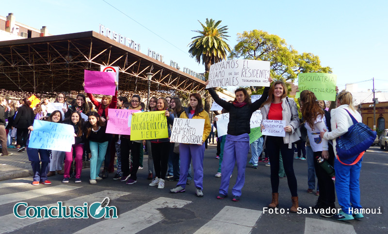 Médicos residentes: «La deuda salarial fue la gota que rebasó el vaso»