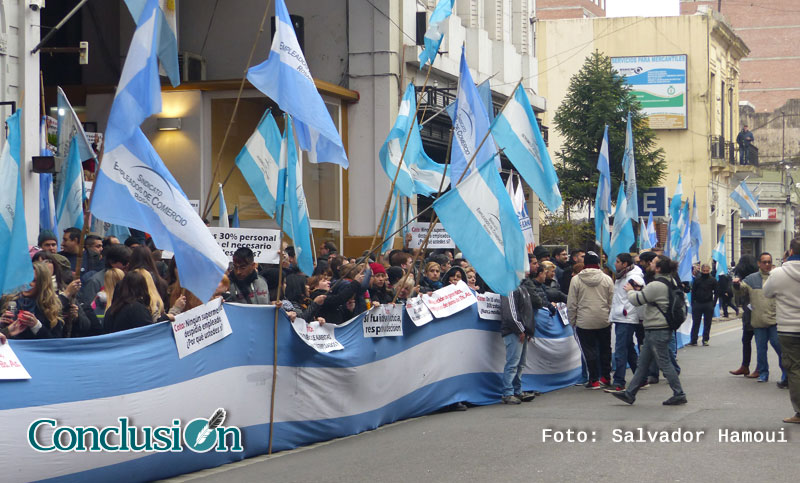 Descanso dominical: marcha en defensa y otra en contra en Tribunales