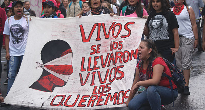 Detienen a un hombre presuntamente vinculado a la desaparición de los 43 estudiantes
