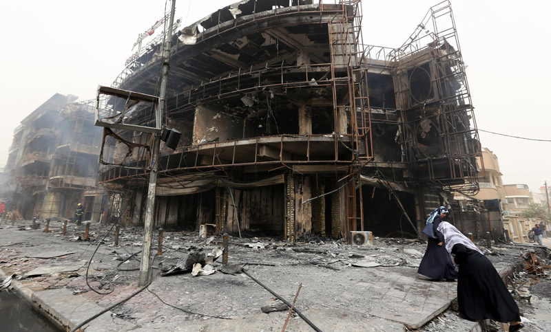 El Estado Islámico volvió a teñir de rojo Bagdad, esta vez con 130 muertos
