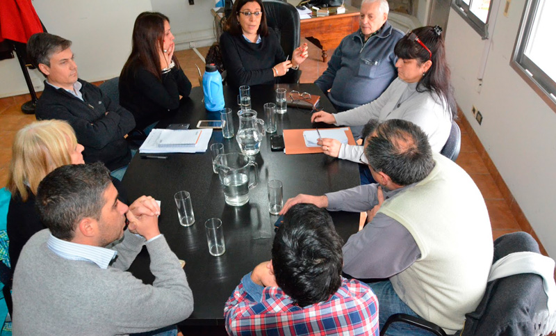 Tras el cierre del Concejo de Fray Luis Beltrán se reunieron Canut y funcionarios