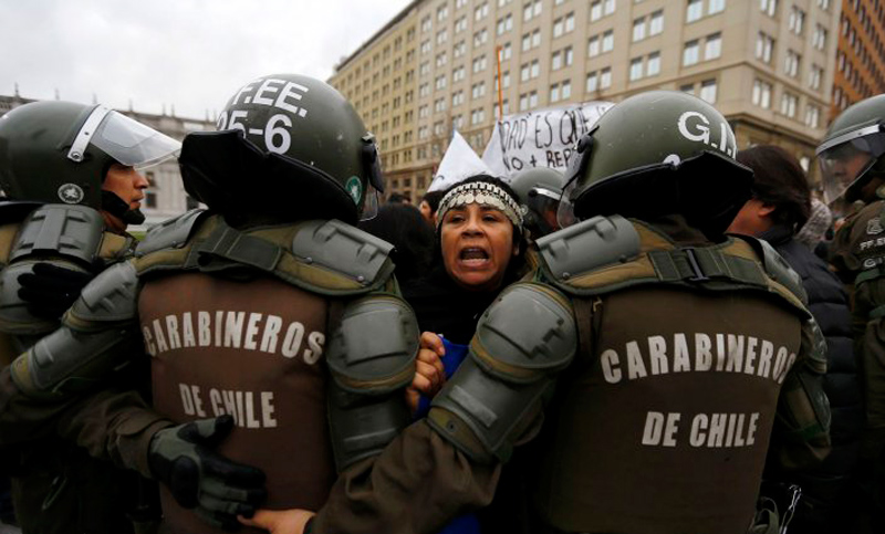 Incidentes en la marcha de estudiantes contra el proyecto oficial de reforma educativa