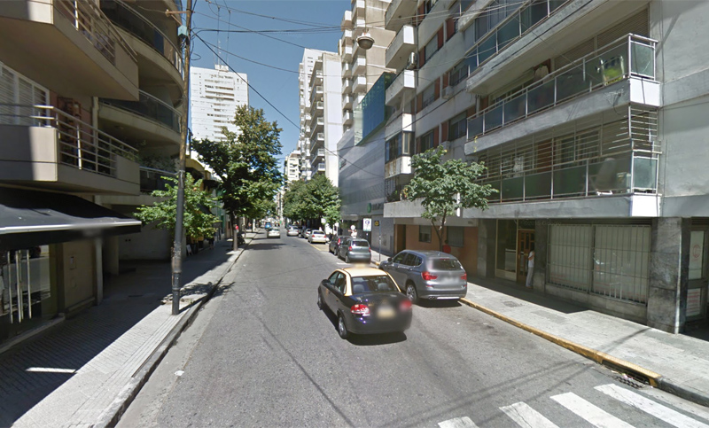 Delincuentes llevaron a una mujer a su departamento y le robaron dinero