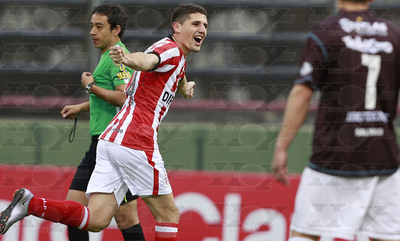 Copa Argentina: Estudiantes venció a Atlas, que tuvo a un jugador como DT