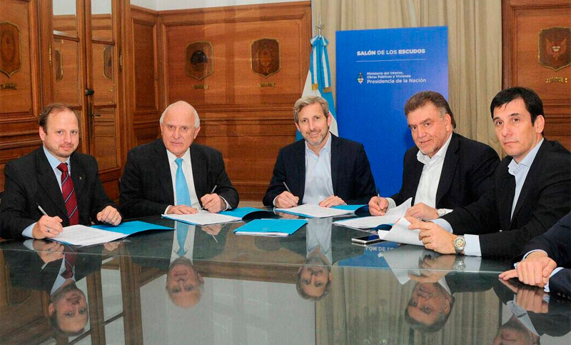 Lifschitz y Frigerio firmaron un convenio para construir 630 viviendas en Rosario