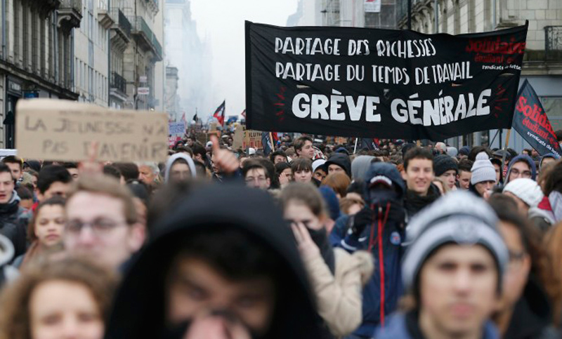 Reforma laboral de Hollande quedó formalmente aprobada en Francia