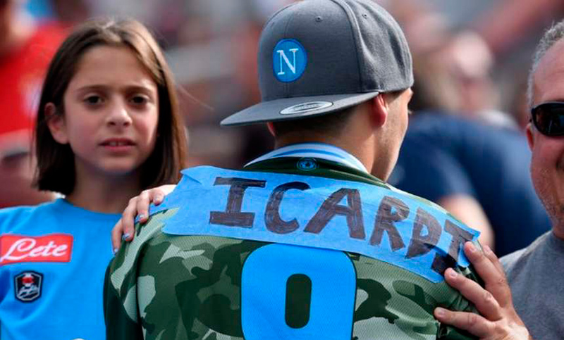 Los hinchas de Napoli quieren a Icardi
