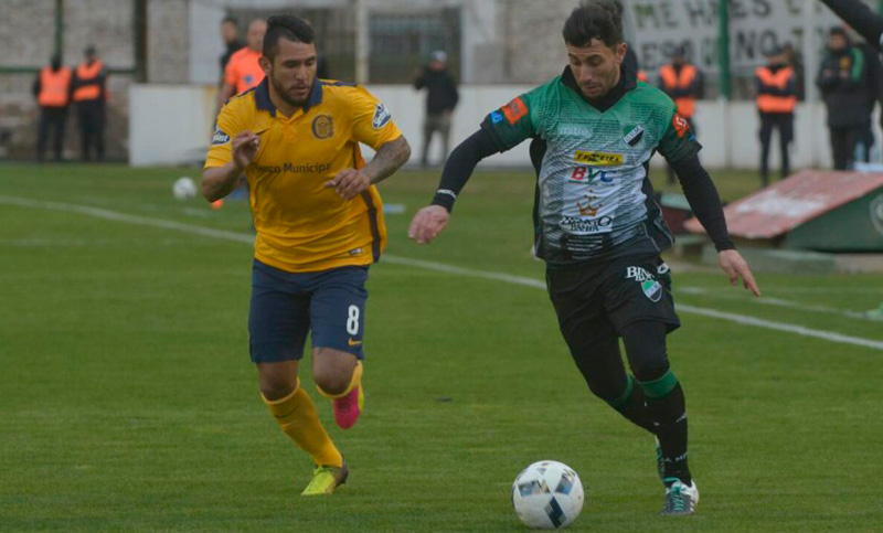 Central venció a Villa Mitre y clasificó, en un partido complicado