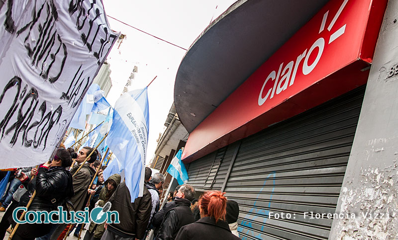 El cierre de un local de telefonía celular afecta a unos 40 trabajadores