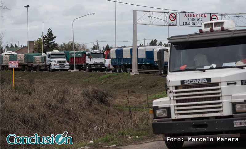 Crece la protesta de transportistas: cortan rutas y bloquean puertos en Santa Fe