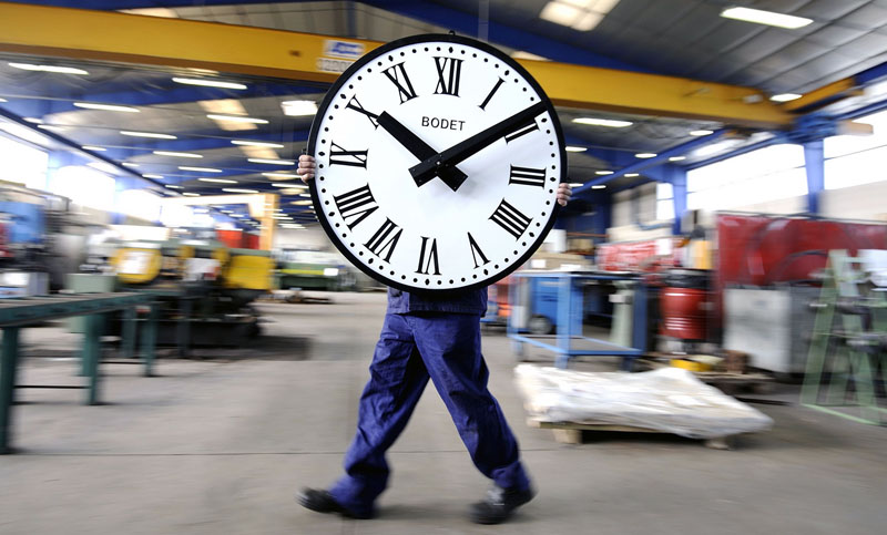 Reducción de horas de trabajo: la experiencia sueca que hace “más felices y mejores” a trabajadores