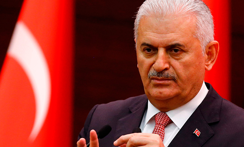 Binali Yildirim, dijo que «todos los aviones de los golpistas serán derribados»