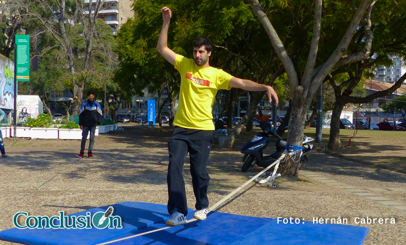 Slackline: equilibrio sobre cuerda