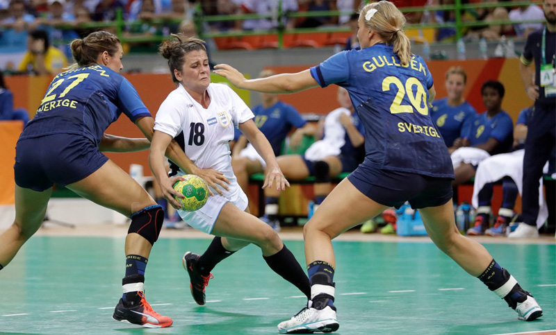 La Garra, en su debut olímpico, perdió previsiblemente ante Suecia