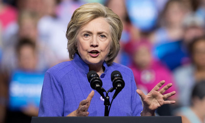 Hillary Clinton nombra un equipo de transición para suceder a Obama