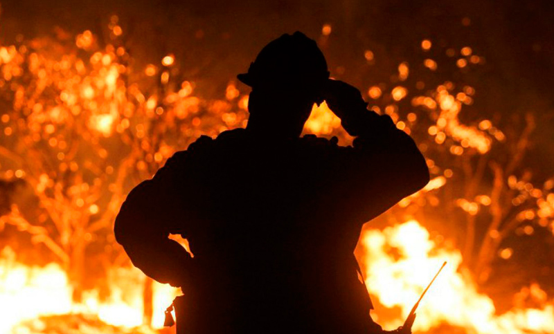 Al menos 16 muertos en un incendio en un almacén en Moscú