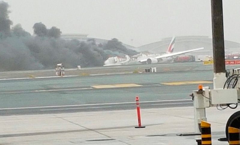 avion_dubai_1_editada