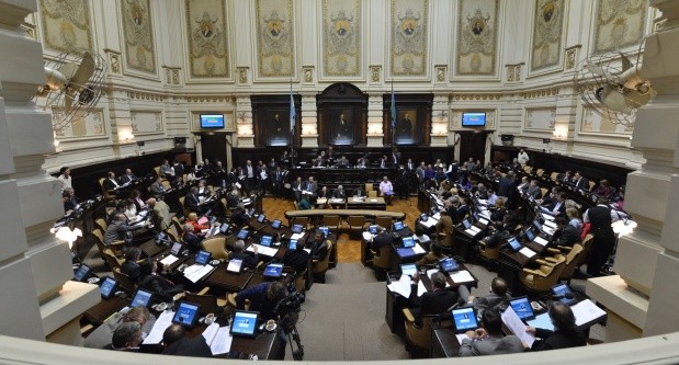 Aprueban el fin de las reelecciones indefinidas en la provincia de Buenos Aires