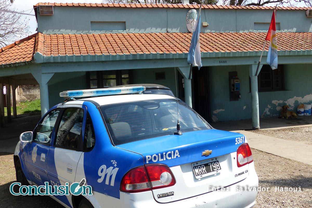 Prendió fuego la casa de su mujer y se dio a la fuga
