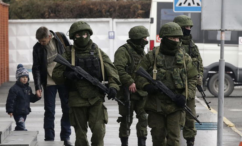 Tropas de Ucrania en “alerta máxima” por tensión con Rusia en frontera de Crimea