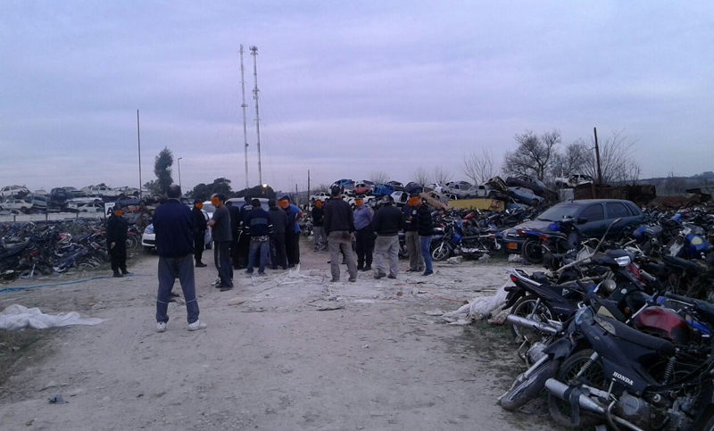 Policías y civiles vinculados al desguace de autos en un depósito judicial