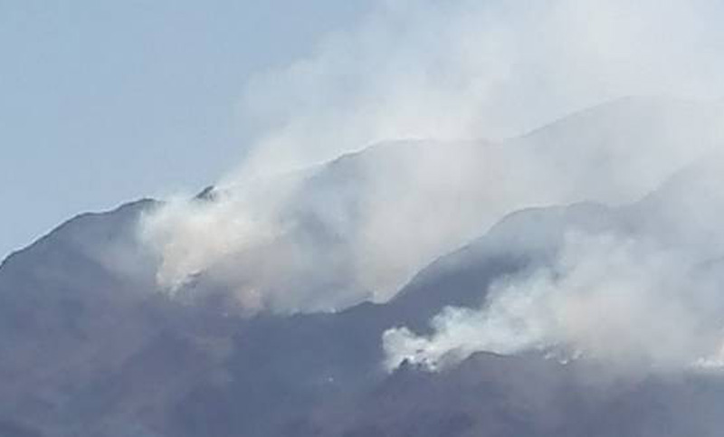 Enviaron aviones hidrantes para combatir  el incendio en Potrero de los Funes