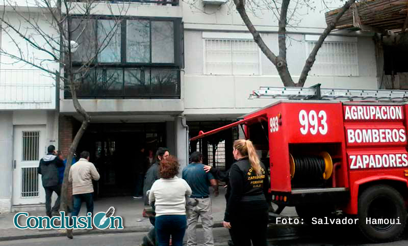 Incendio y gran susto en un edificio de Buenos Aires al 2000
