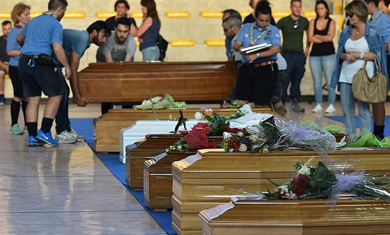 Comienzan los funerales de las víctimas del terremoto