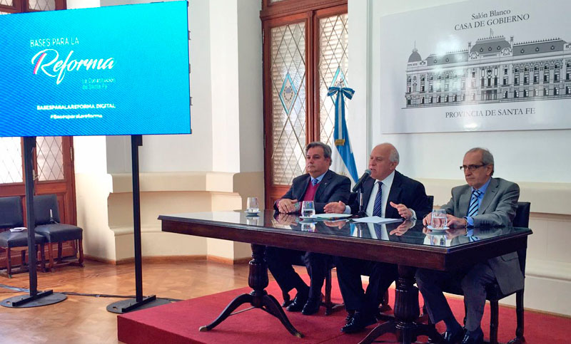 Lifschitz presentó las “Bases para la Reforma” de la Constitución provincial