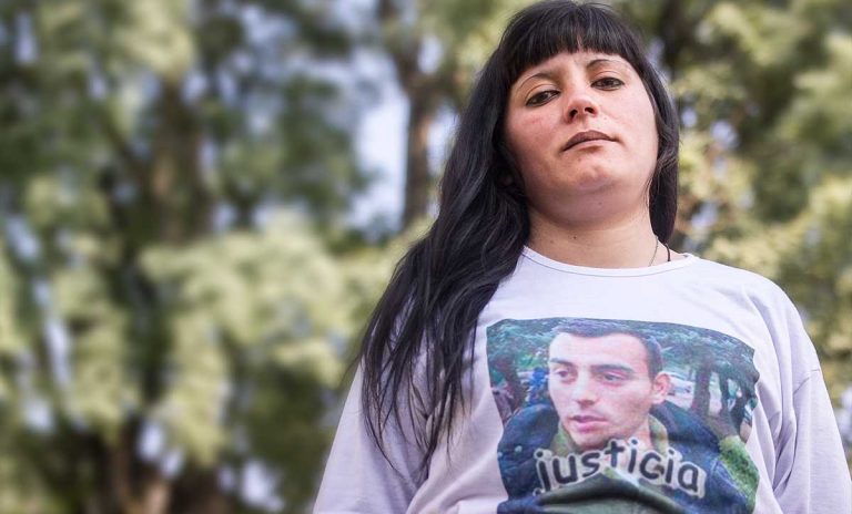“El día que lo llevamos al cementerio le prometí que iba a hacer justicia”