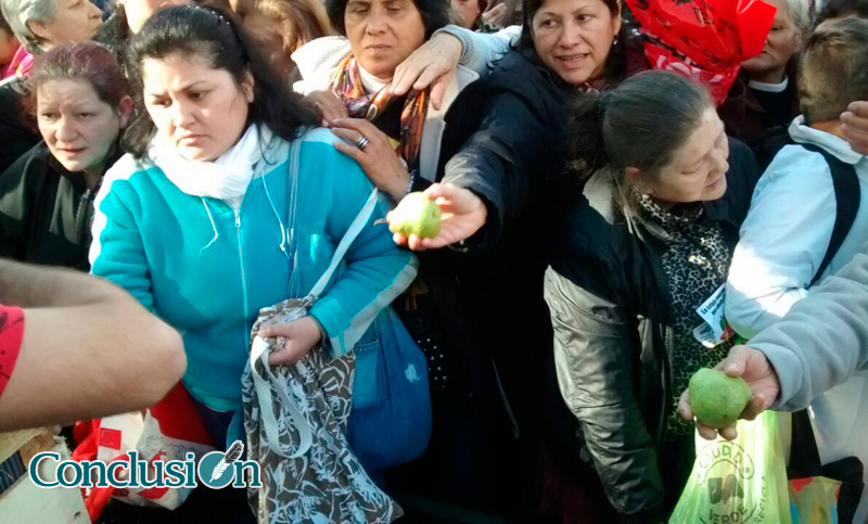 Cristina, sobre demanda de manzanas gratis: «Trabajamos para no volver a pasar esto»
