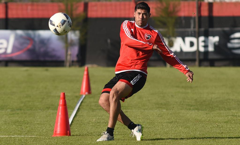 Osella sigue buscando el once para el debut