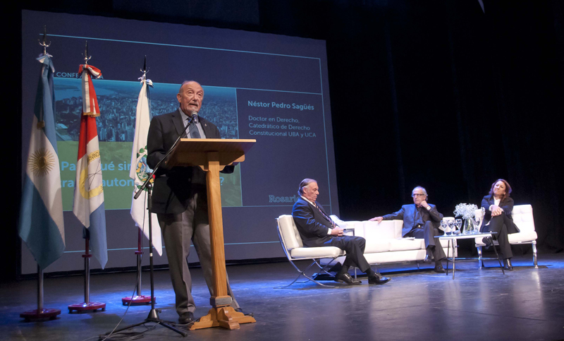 Destacados especialistas aportaron argumentos al debate que impulsa la Municipalidad