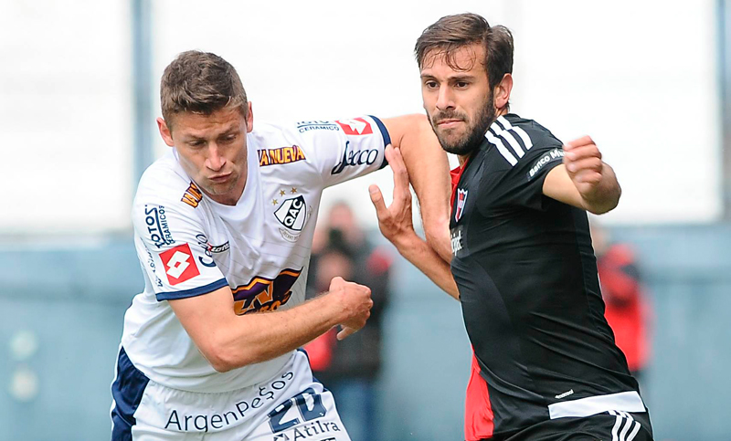 Newell’s ganó de visitante en su debut ante Quilmes