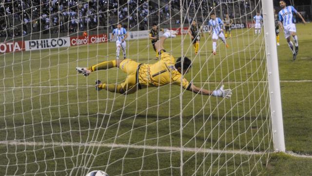 Racing se clasificó a octavos de la Copa Argentina tras vencer a Olimpo