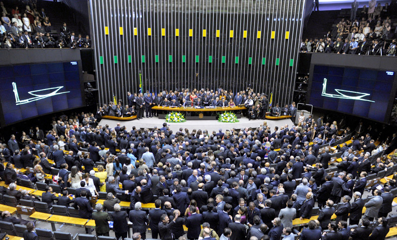 Temer asumió la presidencia de Brasil hasta fin de 2018