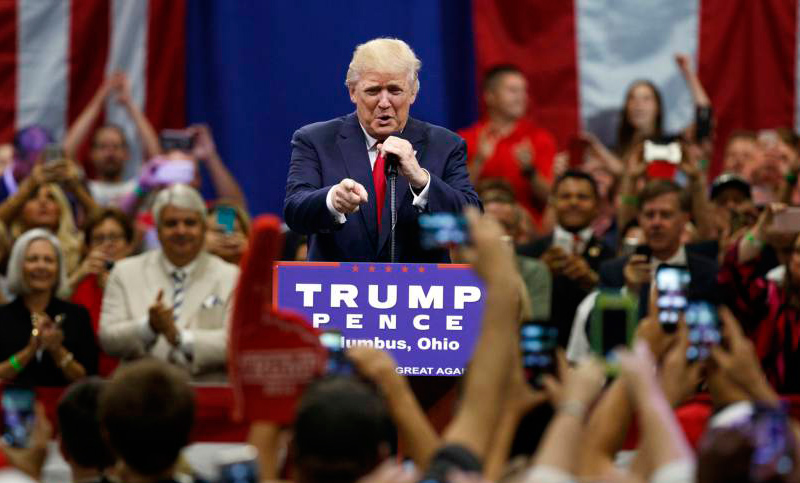 La afinidad de Trump con Putin rompe con la política exterior de EE.UU