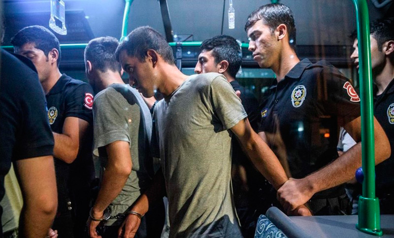 Turquía empieza a liberar a miles de presos no implicados en intentona golpista