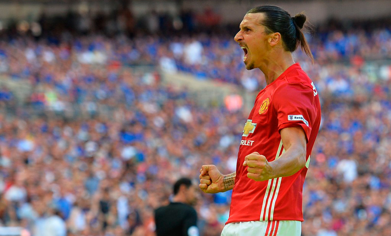 Manchester United logró su primer título con Mourinho en el banco